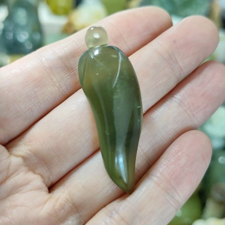 岫玉未镶嵌挂坠款式