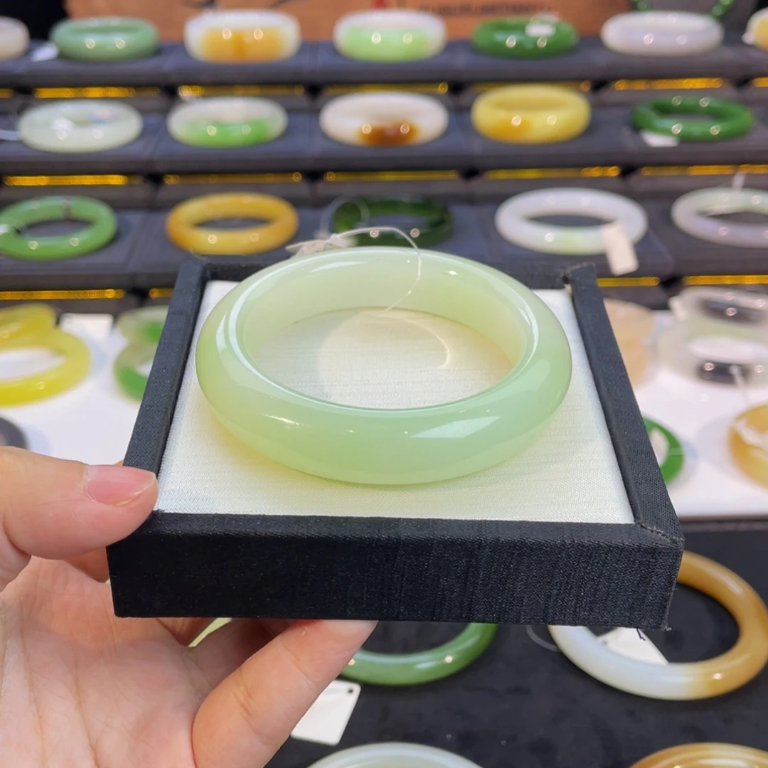 未镶嵌手镯和田玉-白底翠 55➕