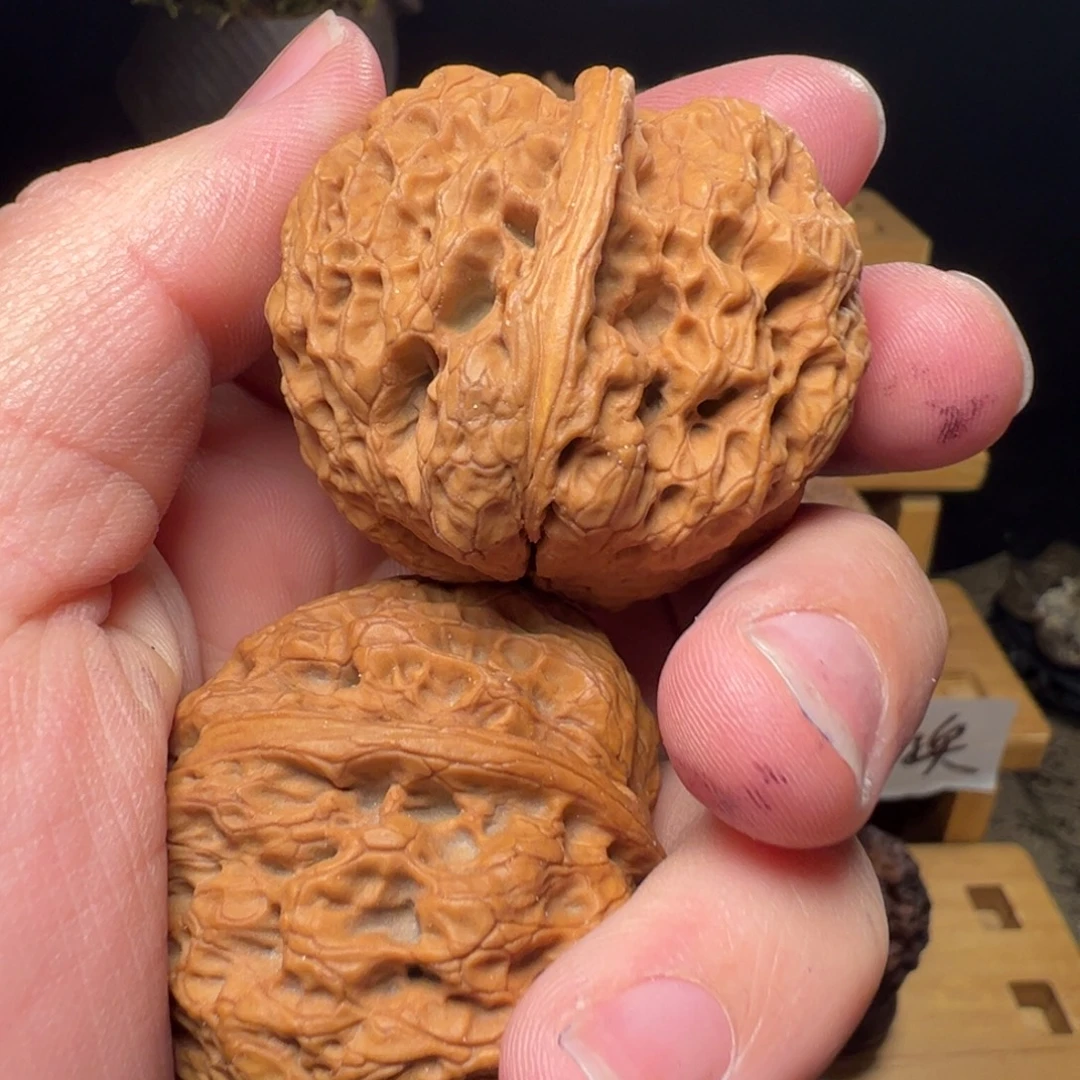 文玩核桃吊坠悬崖峭壁44mm