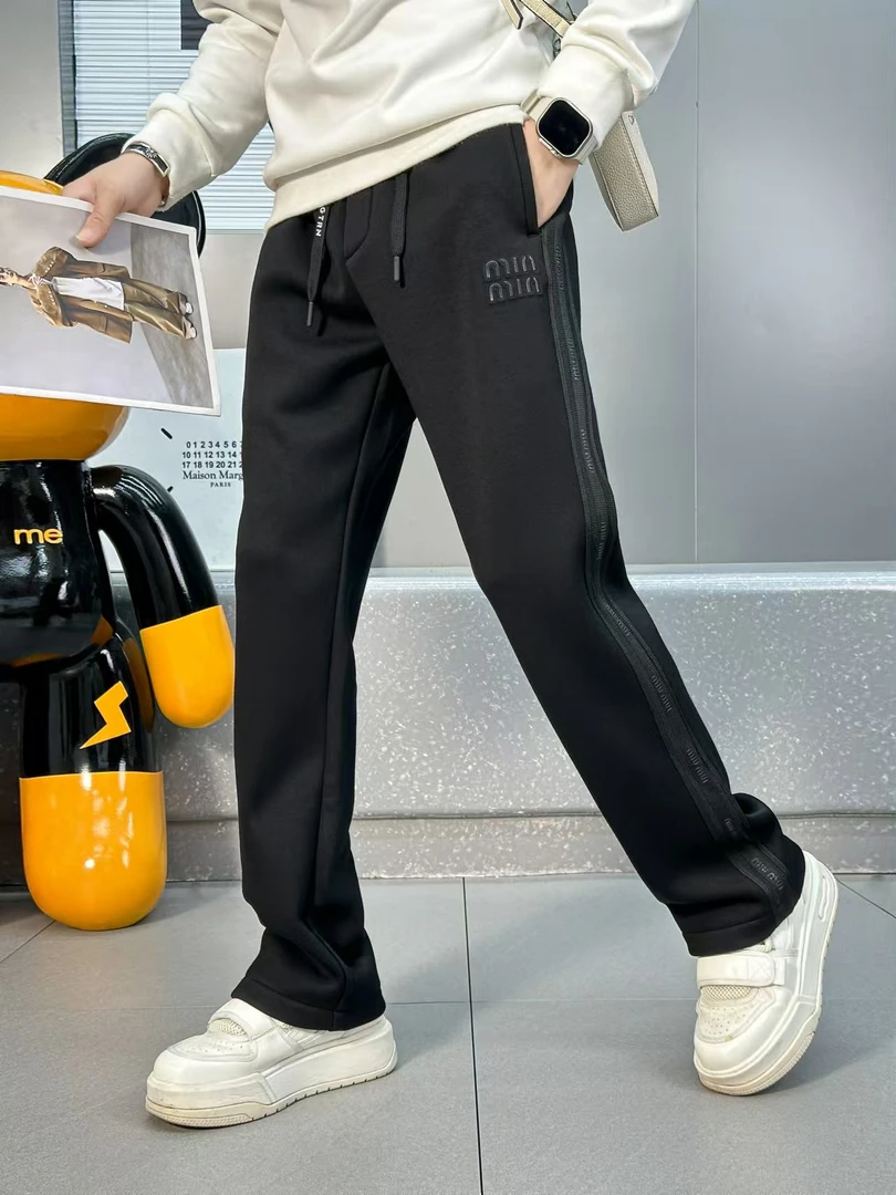 加绒休闲裤：直筒加绒休闲长裤