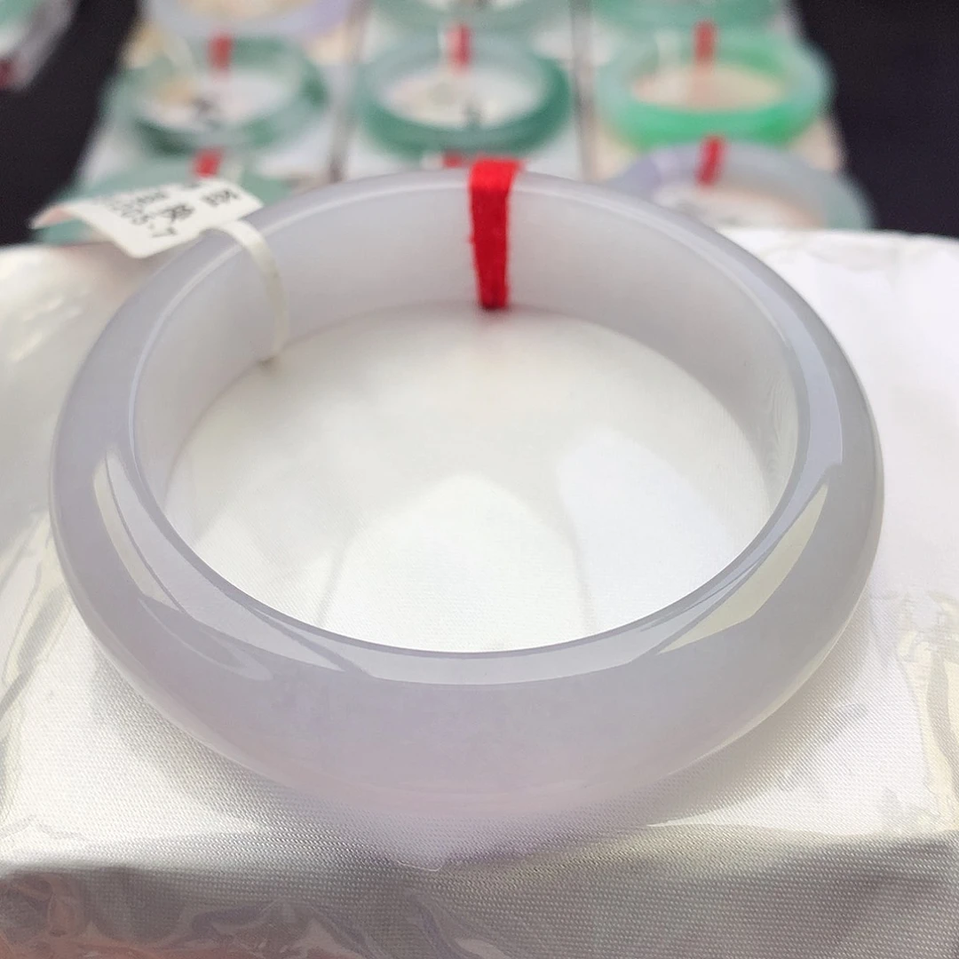 翡翠手镯未镶嵌56-57圈口粉冰白轮胎