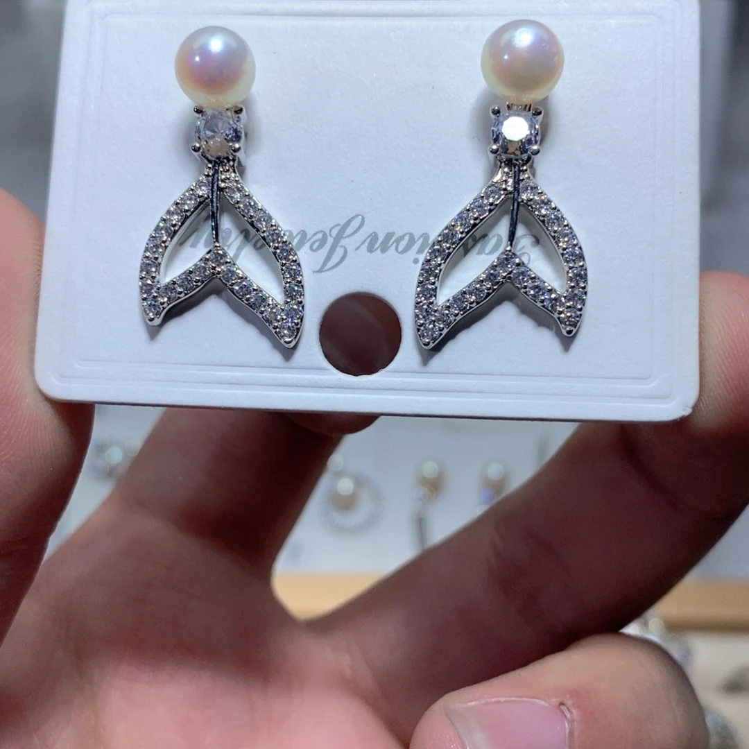 淡水珍珠银S925镶嵌耳饰