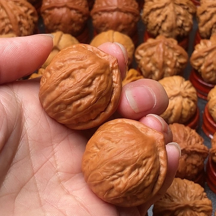 文玩核桃吊坠夜明珠