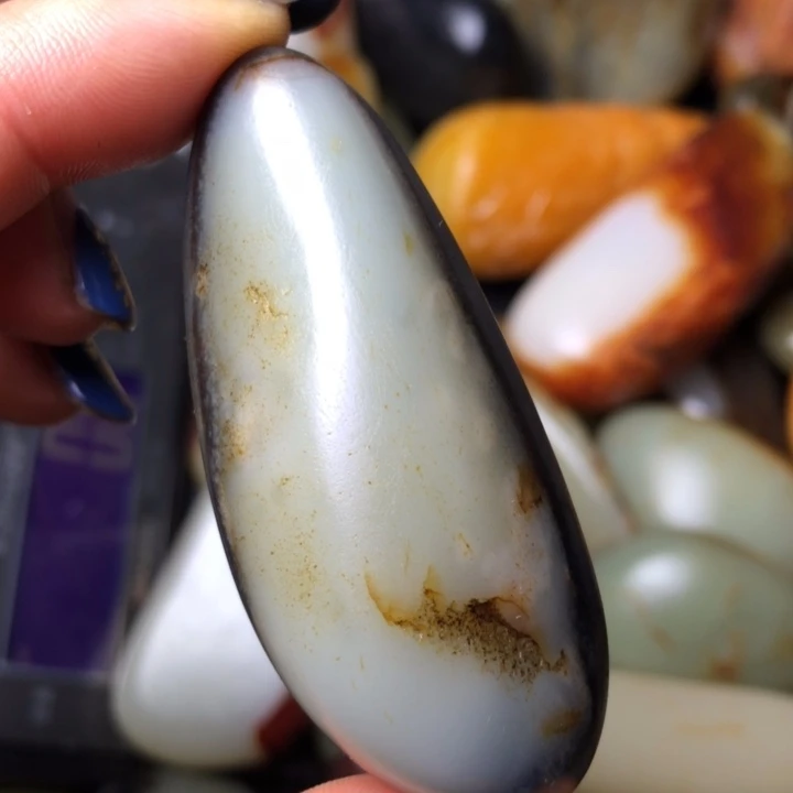 和田玉未镶嵌珠宝奇石