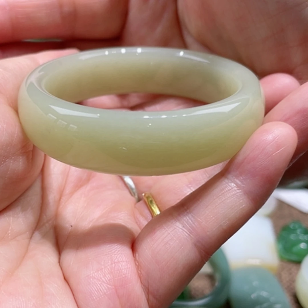 【闪购商品】和田玉手镯未镶嵌