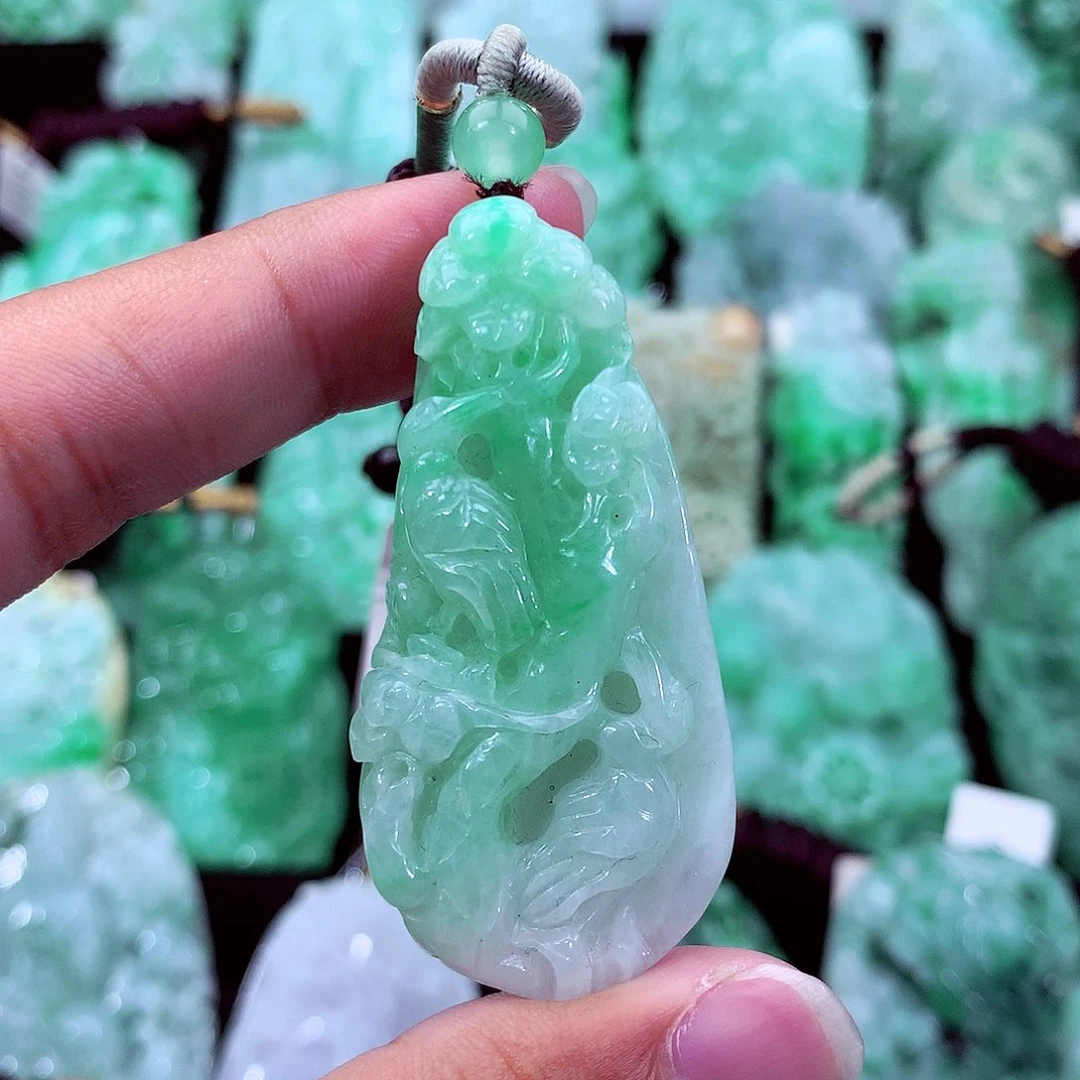 吊坠(不含链)未镶嵌翡翠