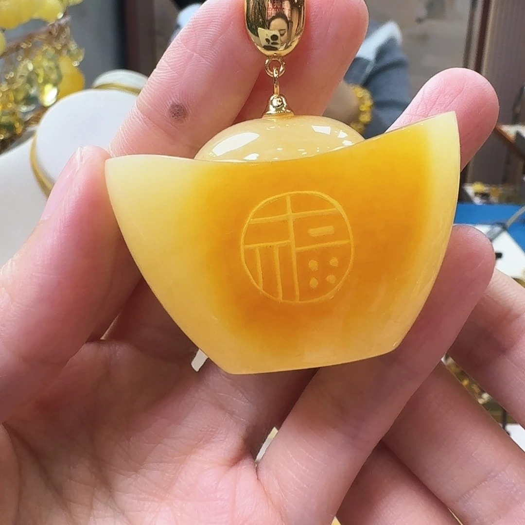 琥珀未镶嵌颈饰吊坠