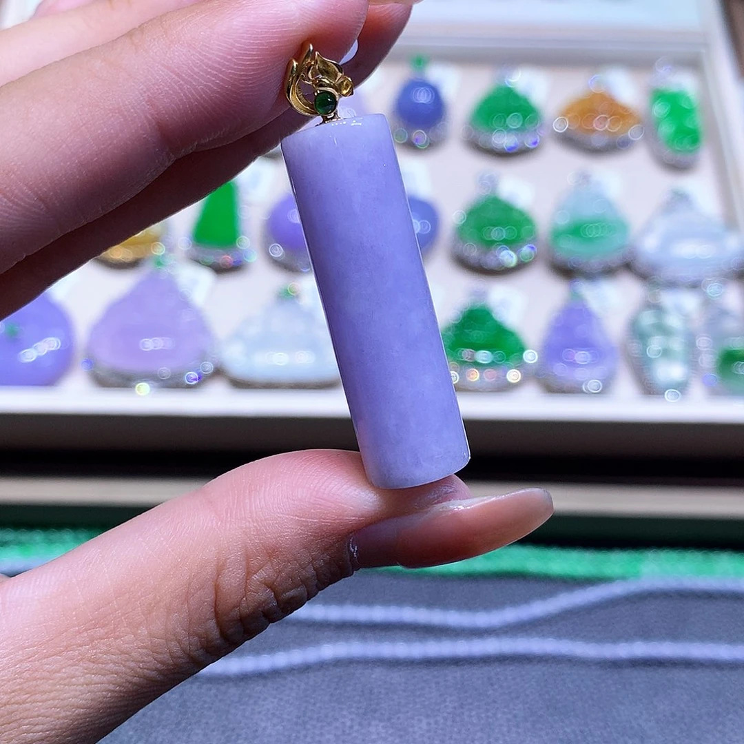 颈饰18K金镶嵌翡翠翡翠