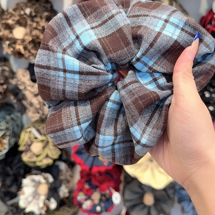 蓝色咖色格子大肠圈