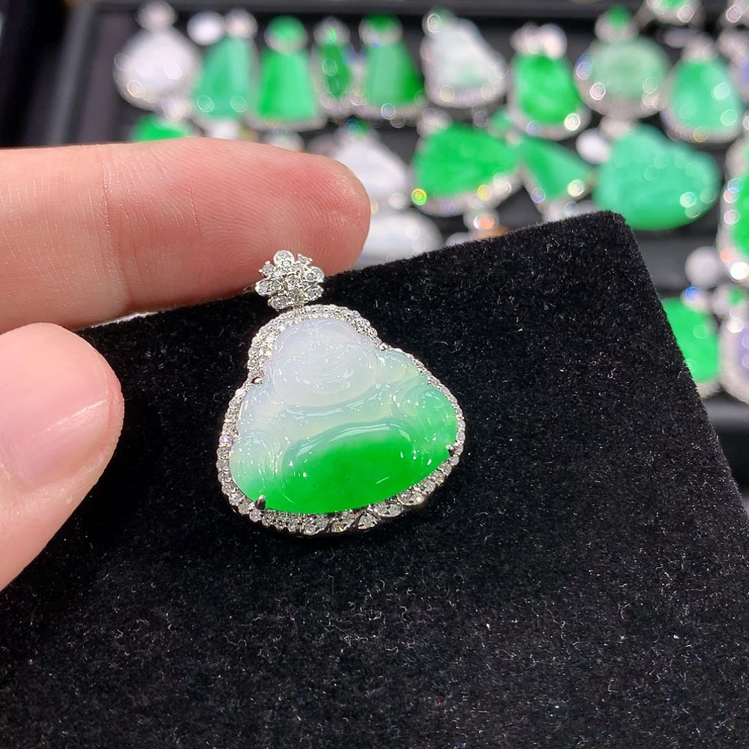 翡翠18K金镶嵌颈饰