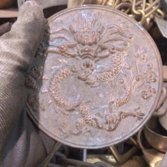 强***闪电购铜摆件工艺品