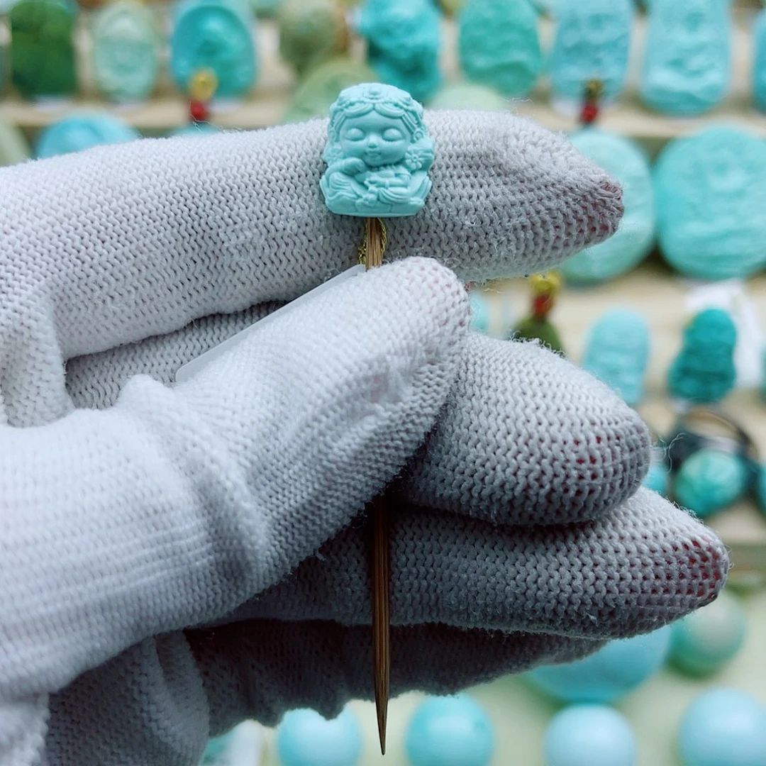 绿松石未镶嵌珠宝奇石