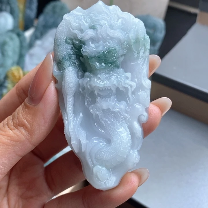 定制翡翠未镶嵌龙牌