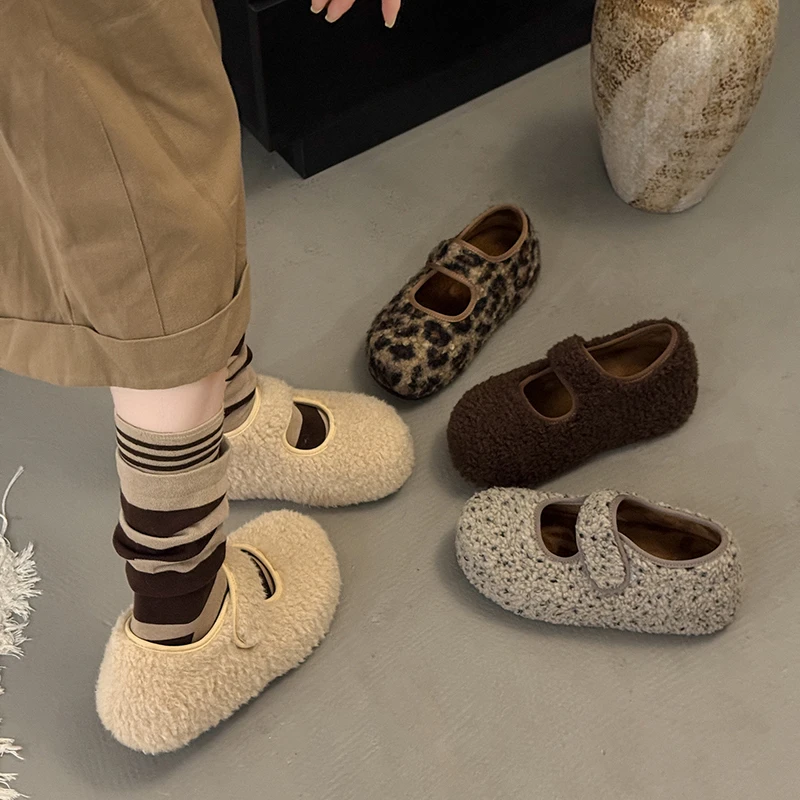 秋冬爆款玛丽珍脏脏鞋魔术贴设计东大门加绒厚底外穿女毛毛休闲鞋