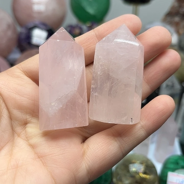 水晶珠宝半成品未镶嵌87克粉水晶柱