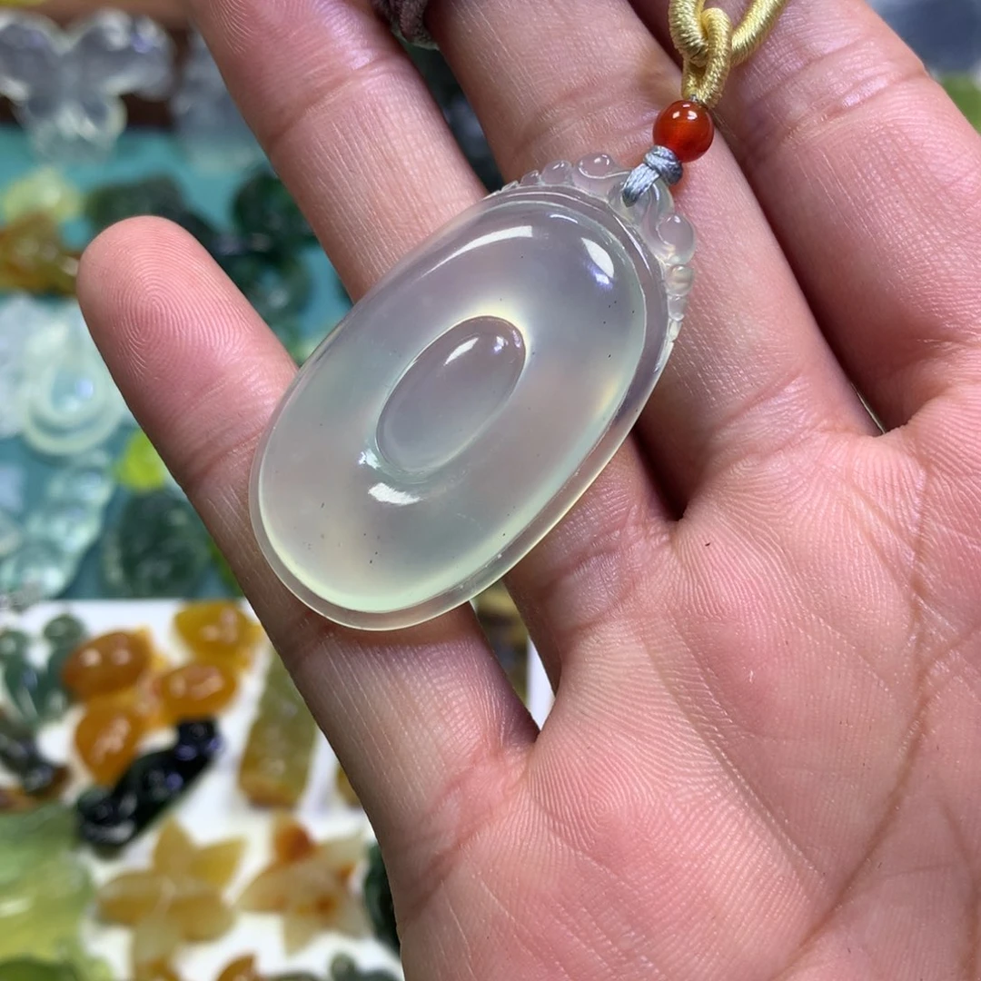 岫玉颈饰未镶嵌福扣