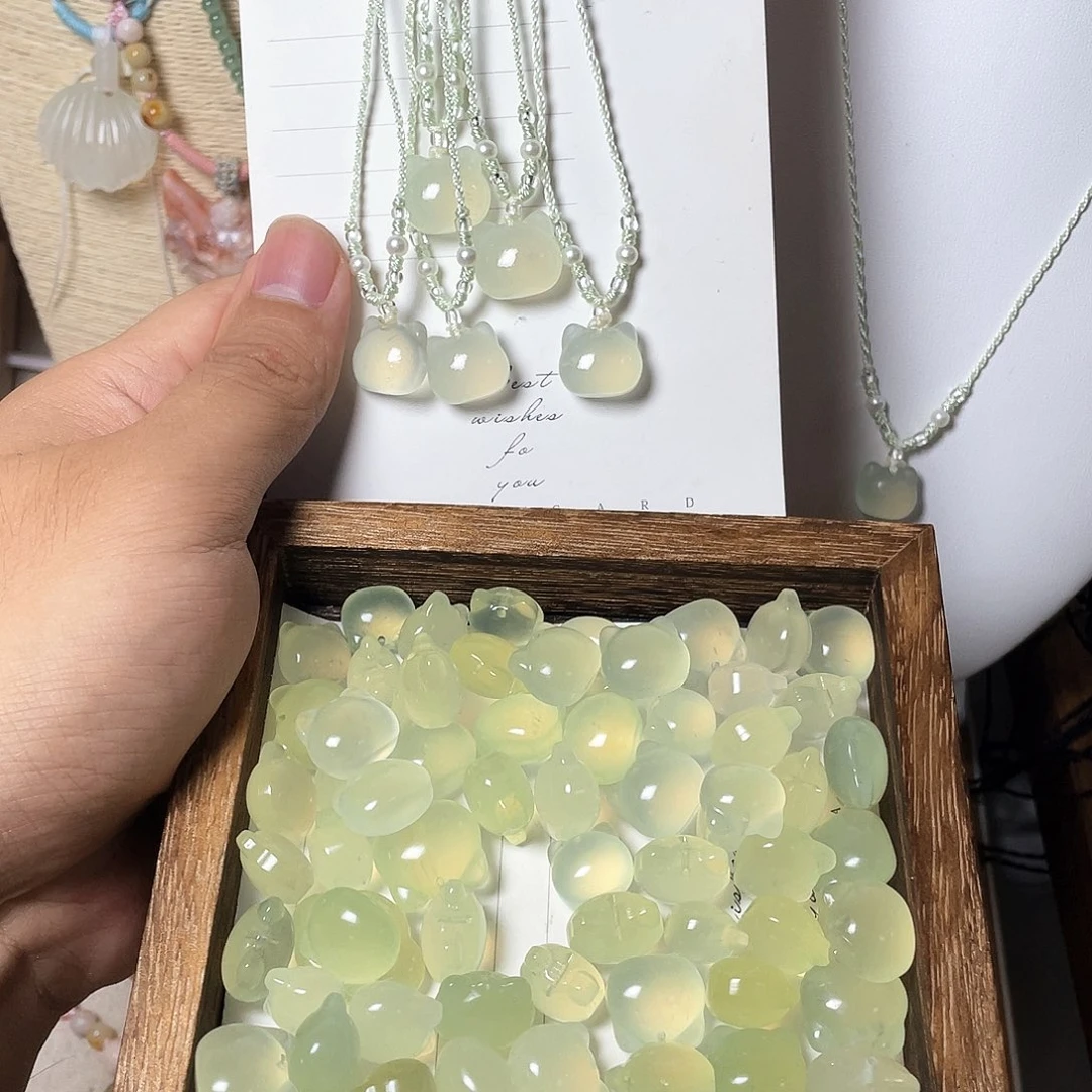 蛇纹石玉合金颈饰