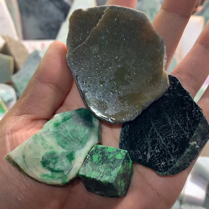 裸石翡翠江****，天然翡翠