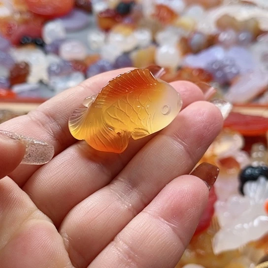 玛瑙/玉髓吊坠(赠链)未镶嵌天**翼