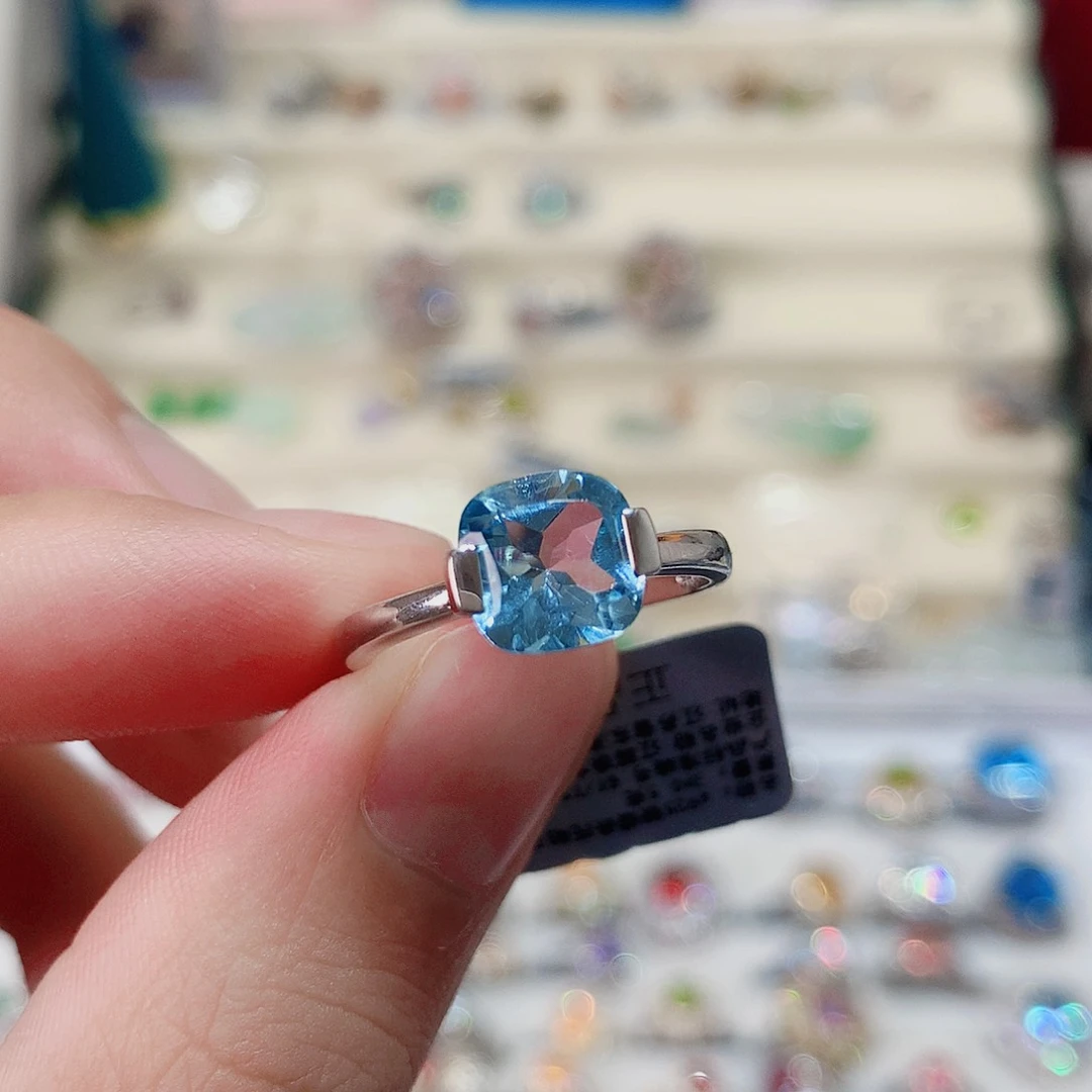 银S925镶嵌戒指托帕石