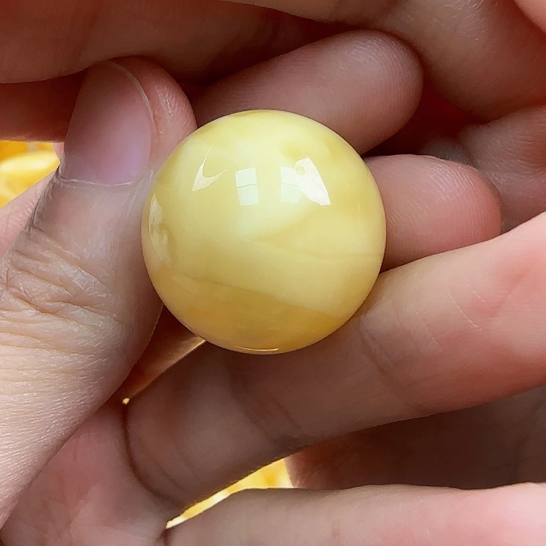 蜜蜡未镶嵌珠宝奇石