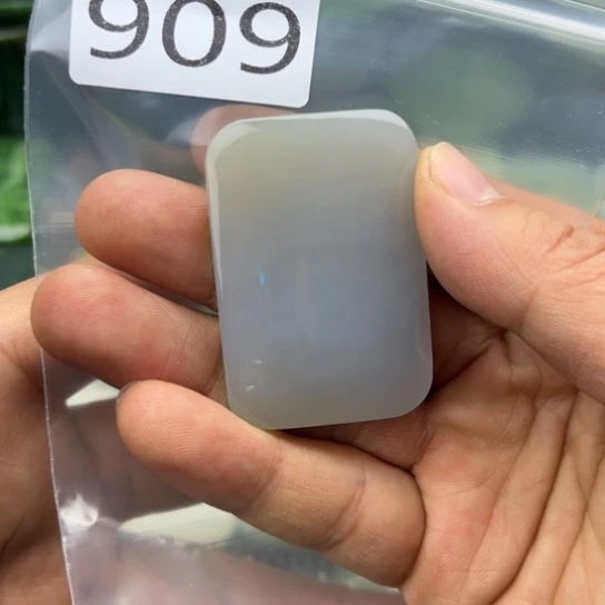 和田玉未镶嵌珠宝半成品