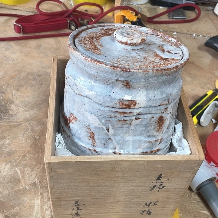 K****瓷片001 一人直播，看品直播间说序号