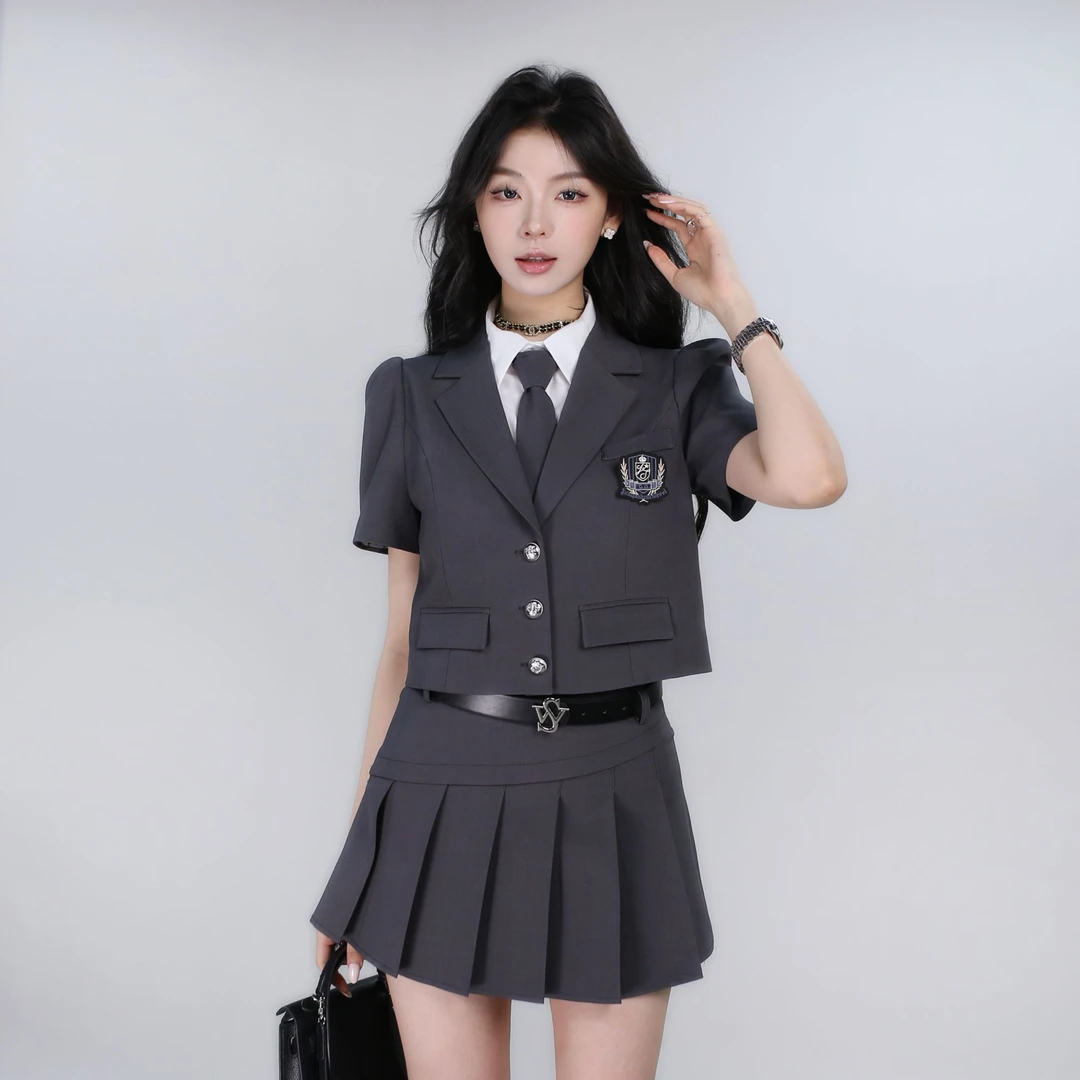 【灰天鹅】夏季设计感拼接假两件西装领通勤时尚短袖女套装