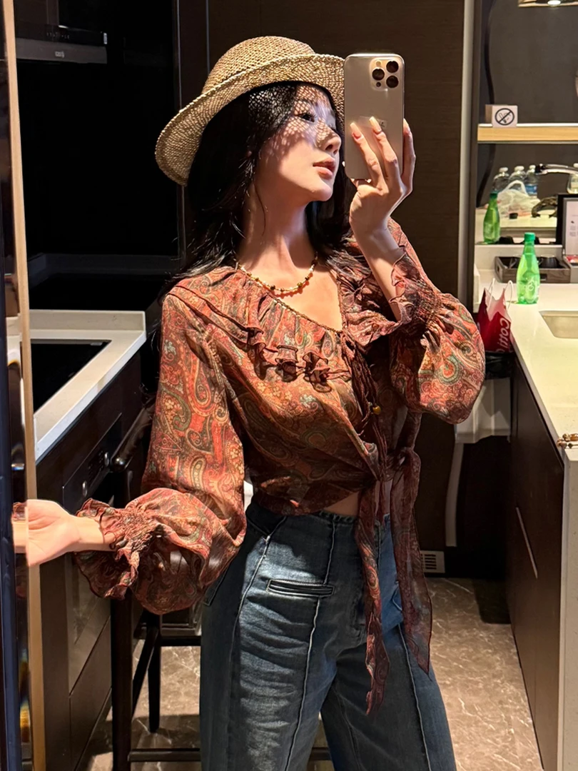 2025早秋新款独特别致超好看上衣韩系慵懒松弛感极简设计印花衬衫