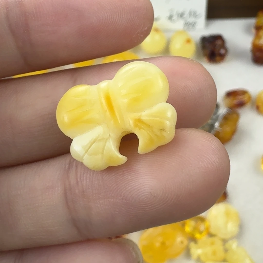 蜜蜡未镶嵌珠宝奇石全品 18.2×14×7mm