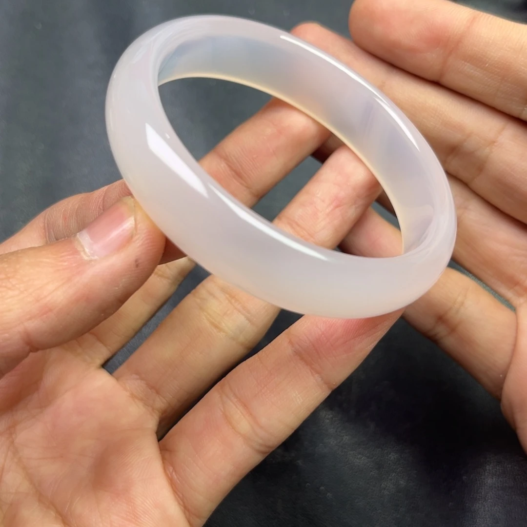 玛瑙/玉髓颈饰未镶嵌多样性钢板料玉髓白月光荔枝冻手镯