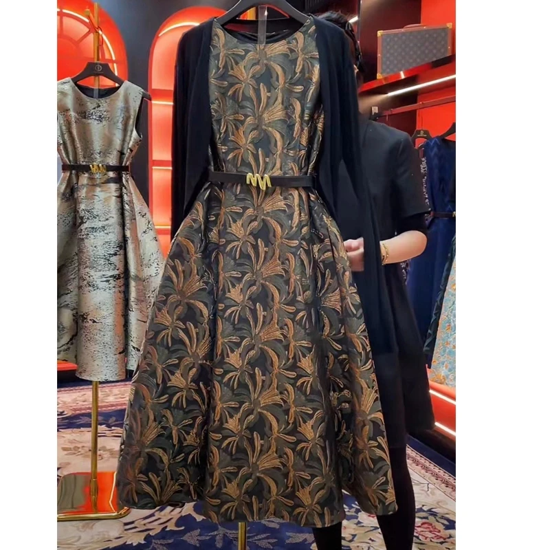 连衣裙新款大码印花裙子夏季复古优雅秋冬轻奢设计师时尚提花