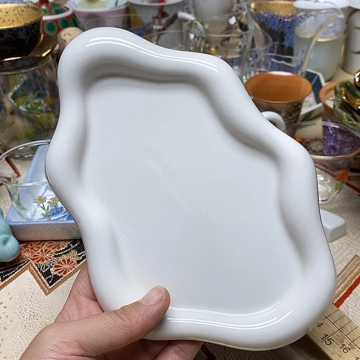 茶壶紫砂杯子的味道就好像小龙虾
