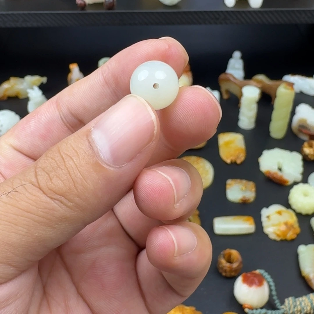 和田玉（糖玉）未镶嵌颈饰