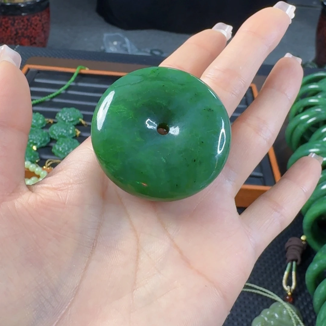 和田玉（碧玉）未镶嵌颈饰