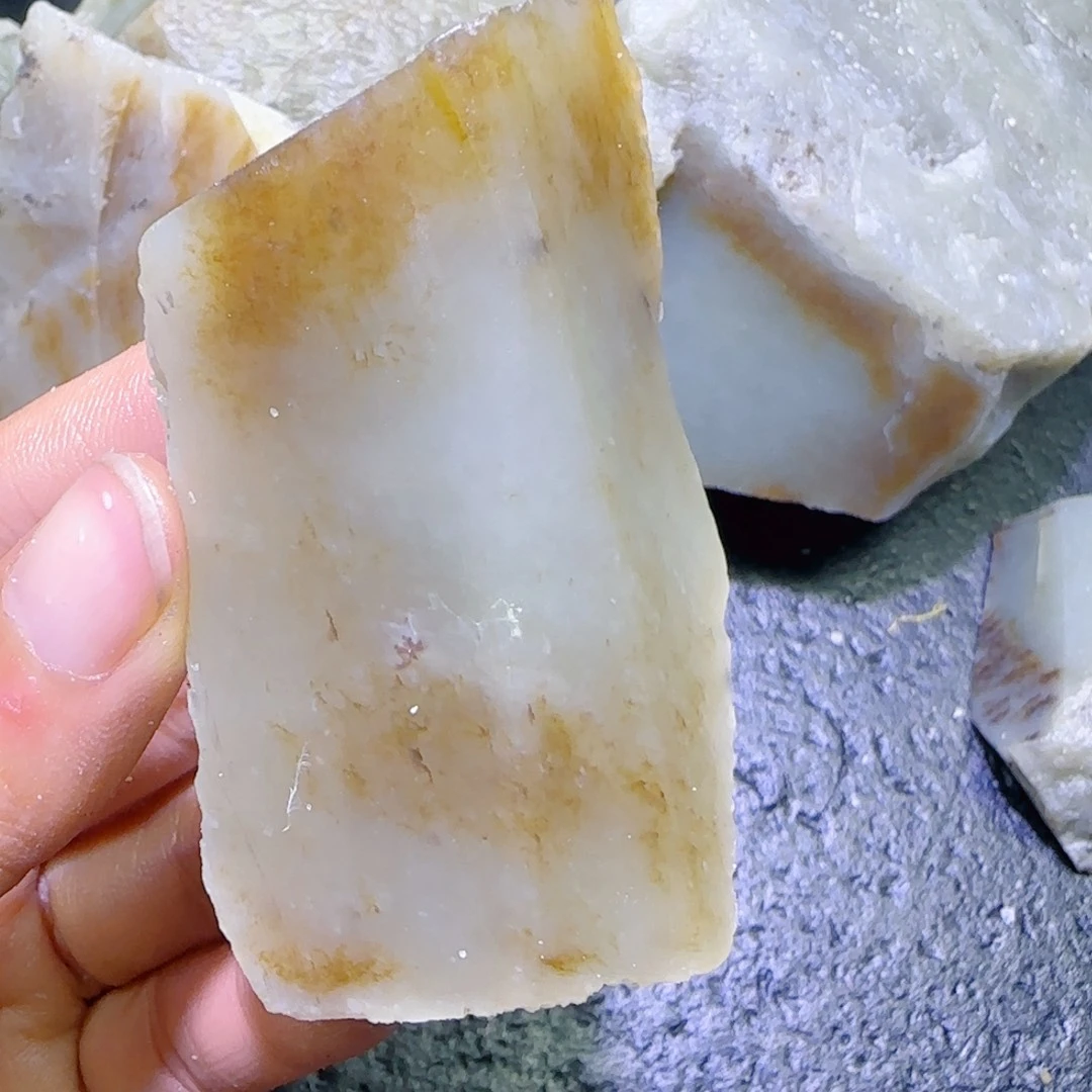 和田玉未镶嵌珠宝半成品