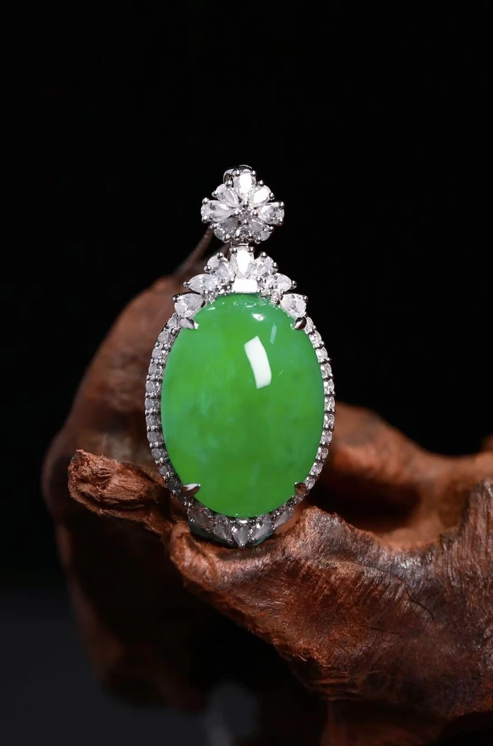 珠光宝气-时尚复古满绿精选设计款蛋面吊坠--客服咨询链接-勿拍