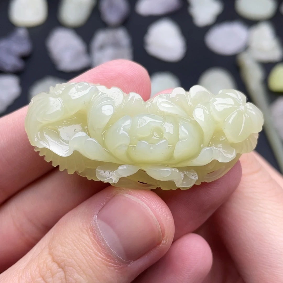 【闪购商品】颈饰未镶嵌和田玉