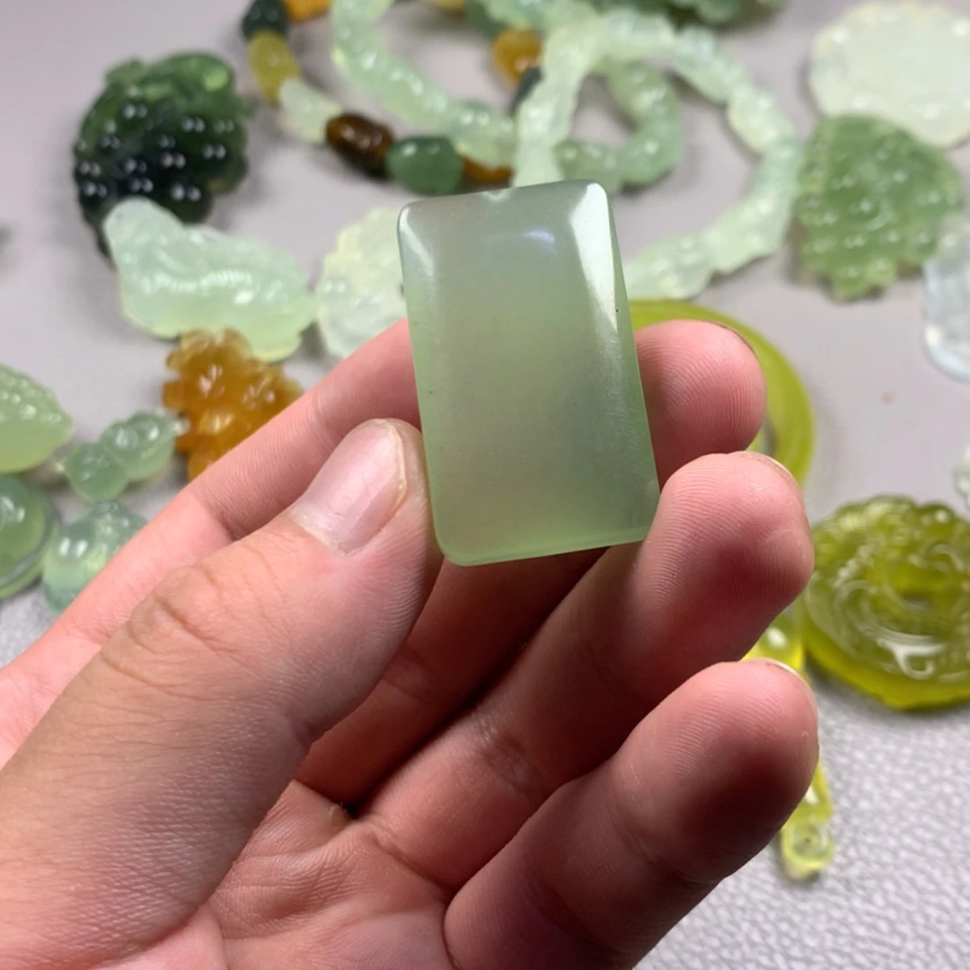 【闪购商品】蛇纹石玉未镶嵌岫玉