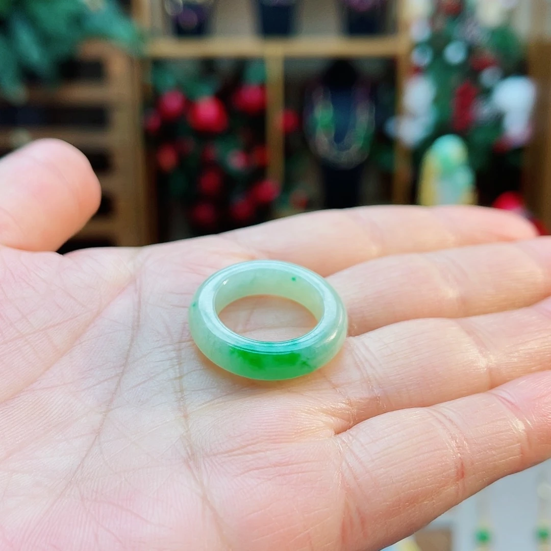 未镶嵌戒圈翡翠48小时鉴赏期