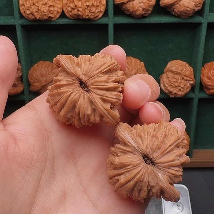 文玩核桃把件四座楼39尺