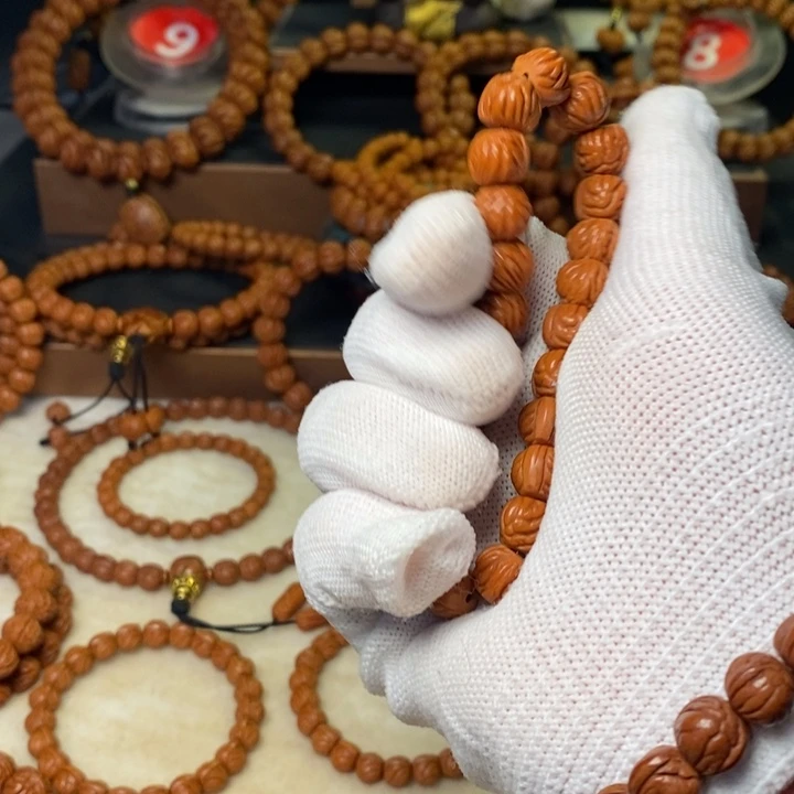 ****来手串桃核秦岭龙纹桃核