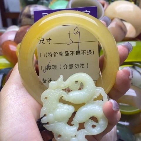 未镶嵌手镯石英质玉