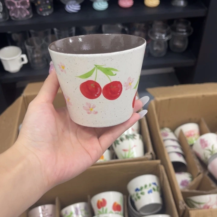 陶瓷樱桃款，手工描绘釉下彩工艺陶瓷杯送勺子
