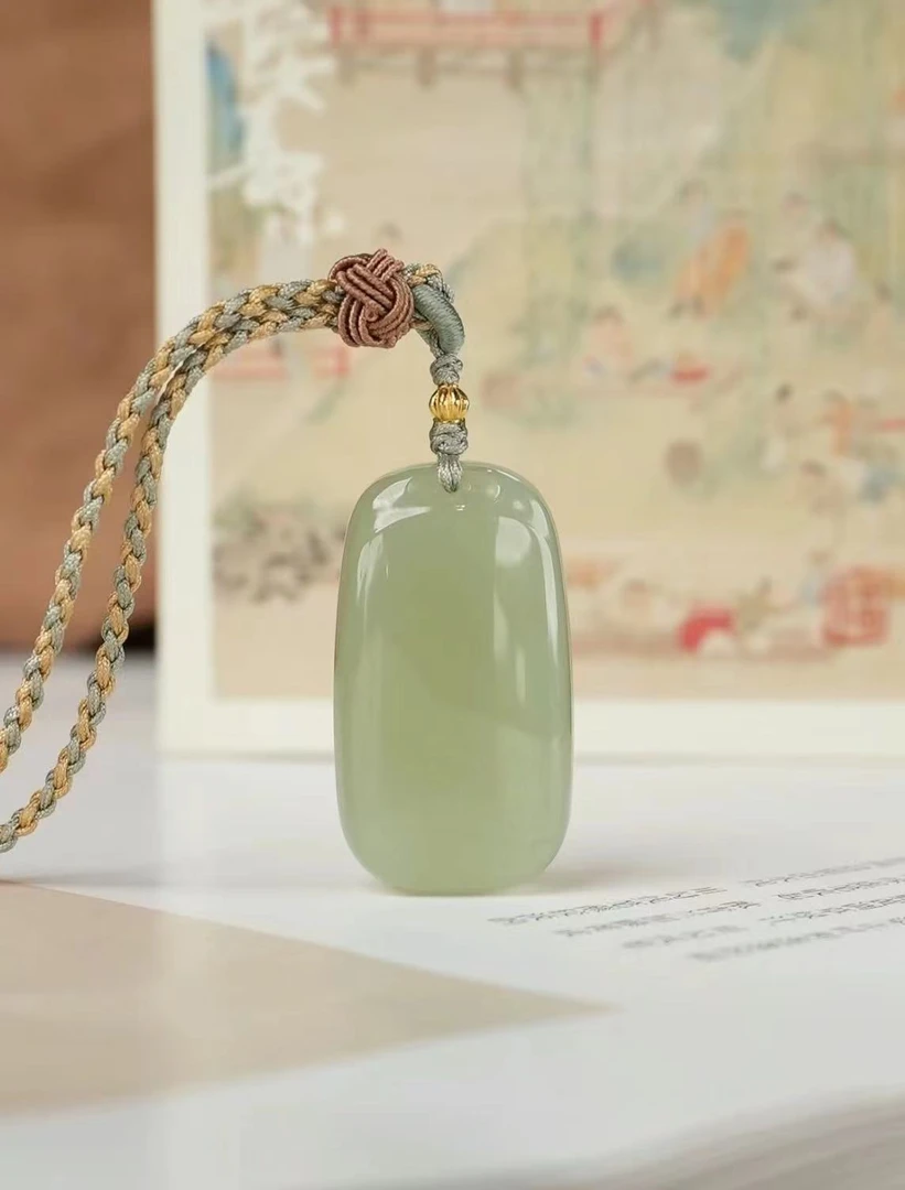 和田玉吊坠（勿拍）