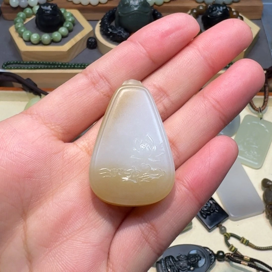 和田玉颈饰未镶嵌