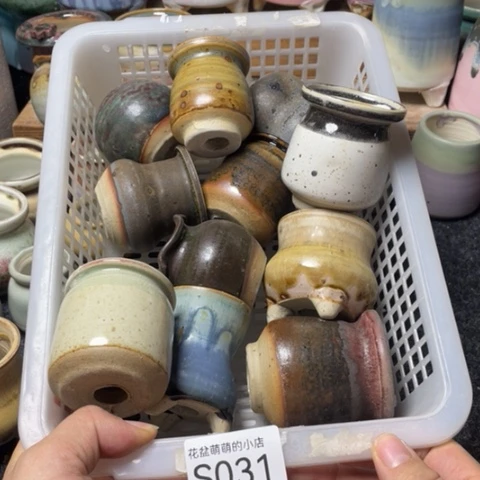 紫砂花盆微瑕031口径4厘米左右