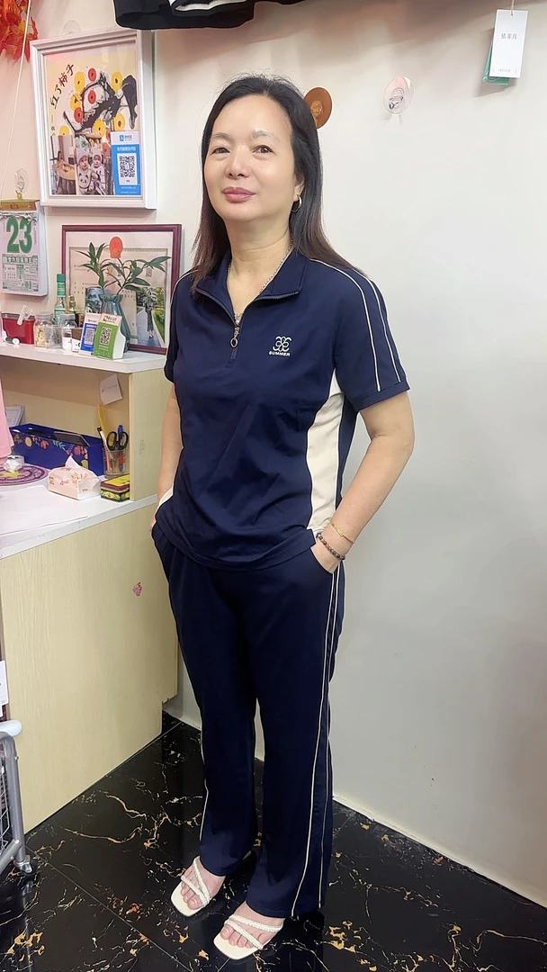 女士夏季时尚洋气翻领短袖运动套装休闲跑步适用