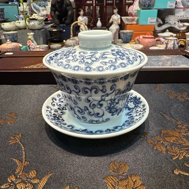 缠枝莲陶瓷悬停盖碗F667