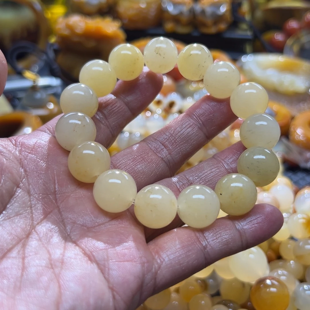 石英质玉未镶嵌颈饰